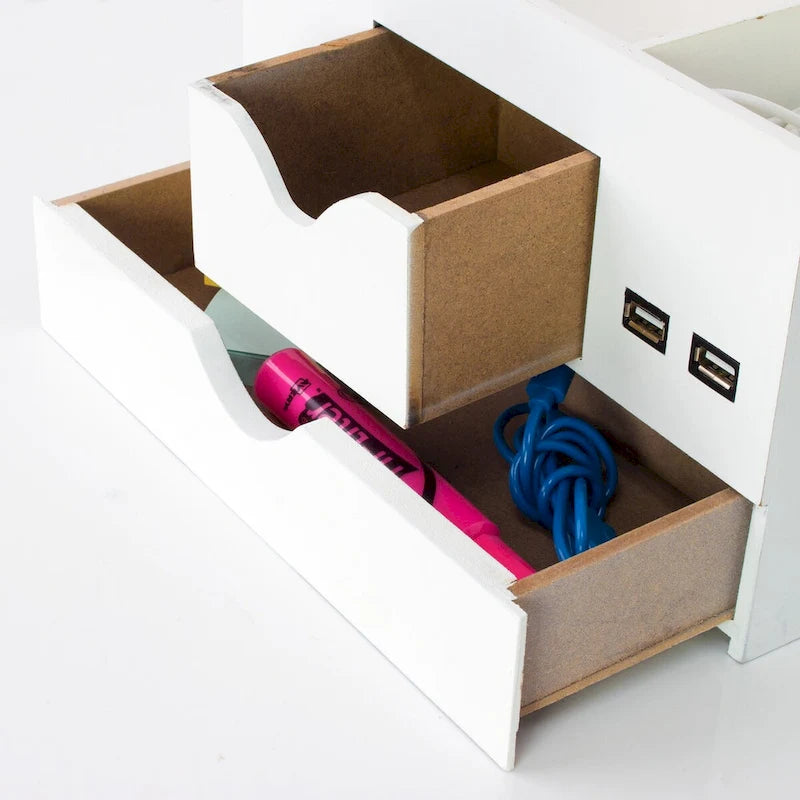 Organisateur de bureau blanc à 5 compartiments avec ports USB, 1 utilisateur