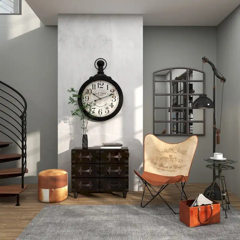 Coffre de rangement traditionnel en similicuir noir avec rivets et sangles – Article unique